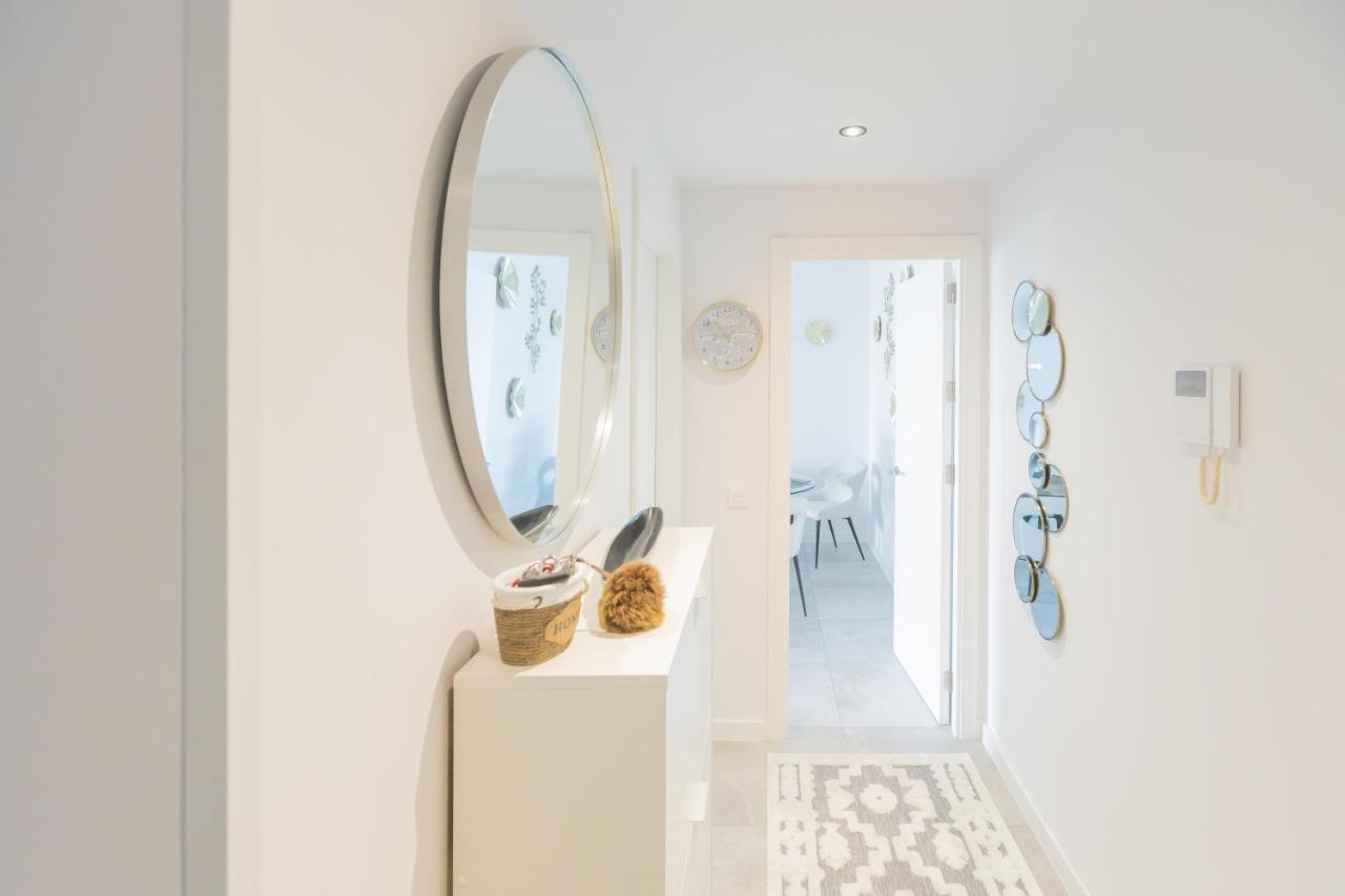 Marbella Luxury Brand New 2-Bedroom Apartment, 3 Min Walk To The Beach! 외부 사진