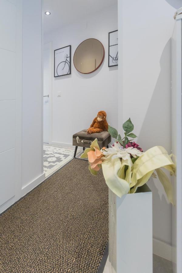 Marbella Luxury Brand New 2-Bedroom Apartment, 3 Min Walk To The Beach! 외부 사진