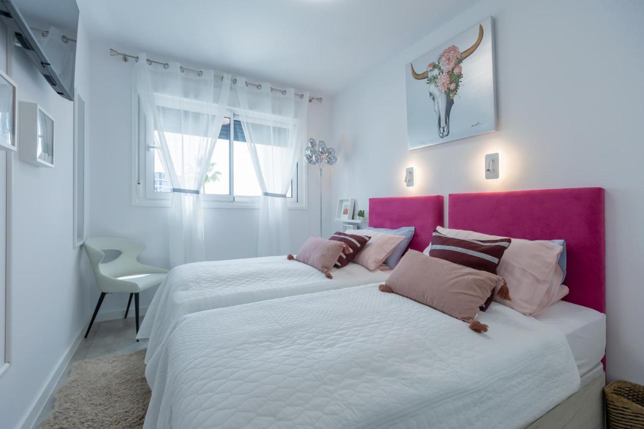Marbella Luxury Brand New 2-Bedroom Apartment, 3 Min Walk To The Beach! 외부 사진